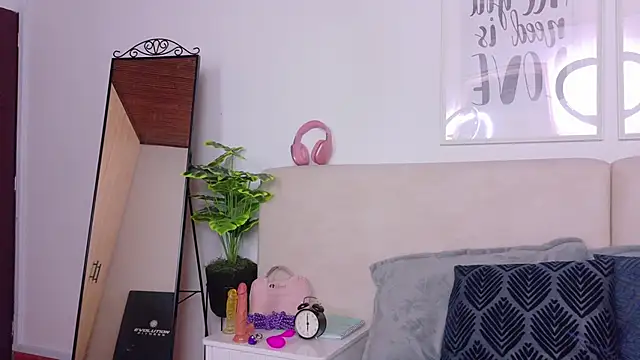 SaritaBratz's cam snapshot