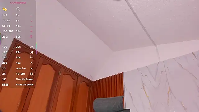 emily_roousee live sex cam