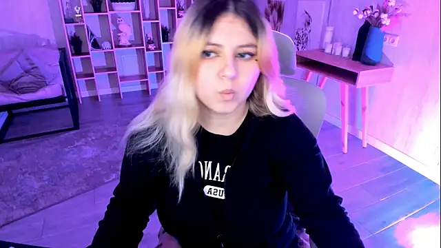 DiaAngell's cam snapshot