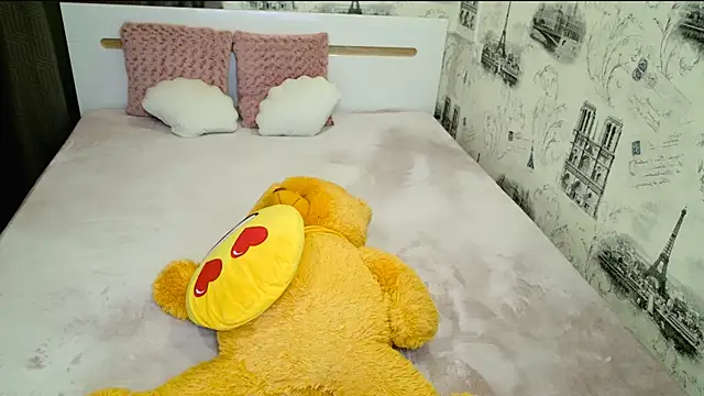 lovely-eyes's cam snapshot