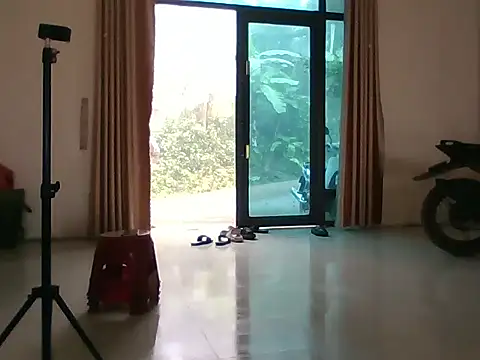 Mainay0033's cam snapshot