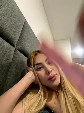 mi_suk11's cam snapshot