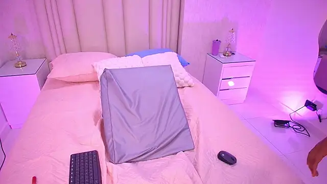 alanarose18's cam snapshot