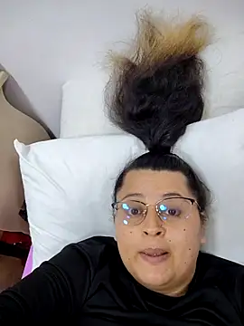 Miss_balloonsmila's cam snapshot