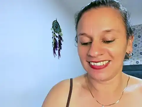 sofi_saliva2511's cam snapshot