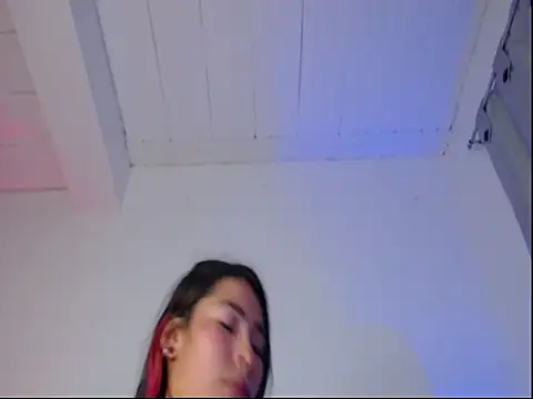 coraly_'s cam snapshot