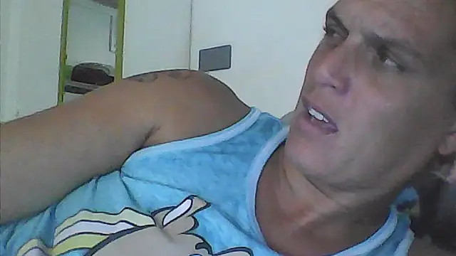 sarahkat86's cam snapshot