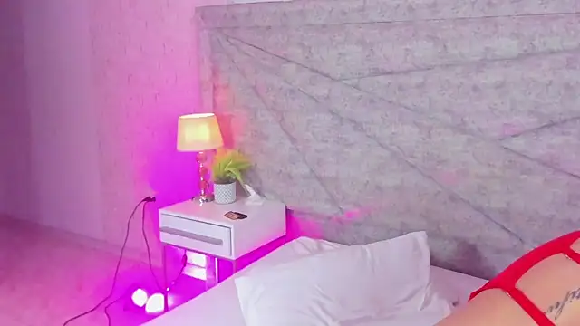 RouseSweet's cam snapshot