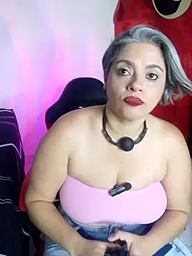 sexysubMila's cam snapshot