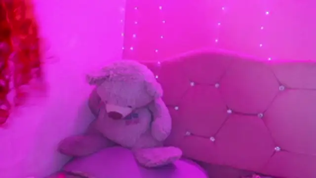 Gaia_Mistic18's cam snapshot