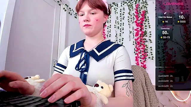 DreamyLuna's cam snapshot