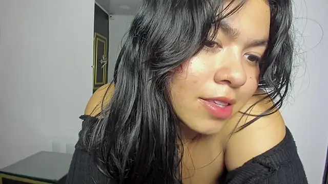 adarna13_'s cam snapshot