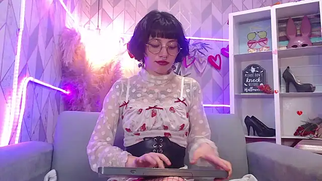 charlottemoonxz's cam snapshot