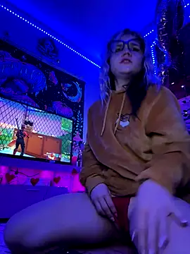 Cutiepiespanks's cam snapshot