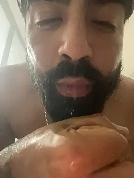 Lyon_vach live sex cam