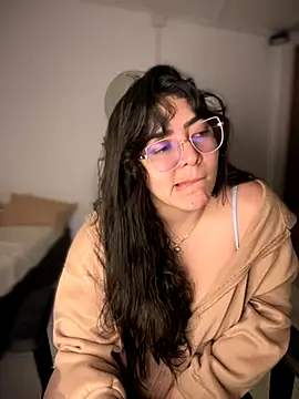 Lia_flowers's cam snapshot