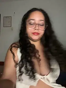 CurlyGirl_1 live sex cam