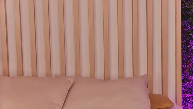 AnyaLov's cam snapshot