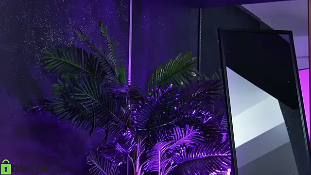 OliviaHawn live sex cam