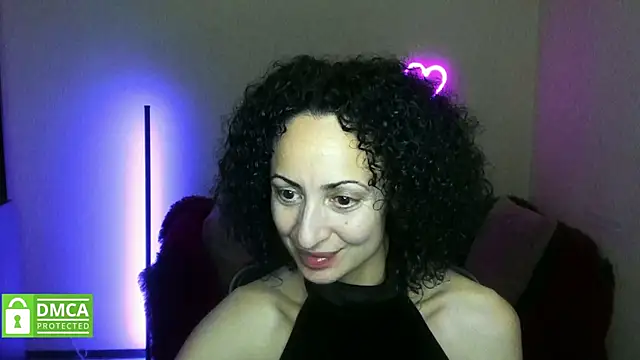 Arianasweety23's cam snapshot