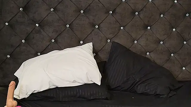 KhalifaBoff_'s cam snapshot