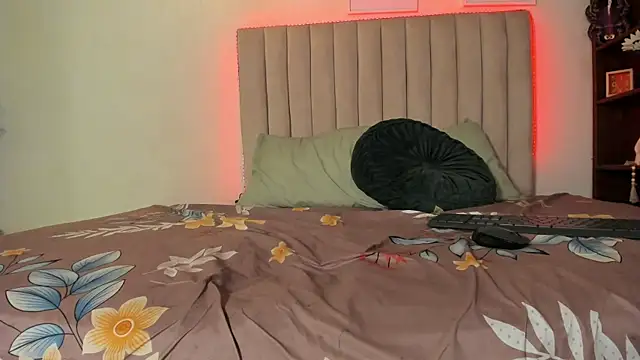 danika_moriii's cam snapshot