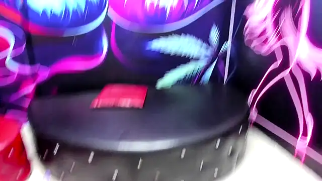 jessi_and_boy's cam snapshot