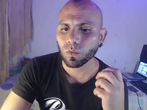 marek_secrett's cam snapshot