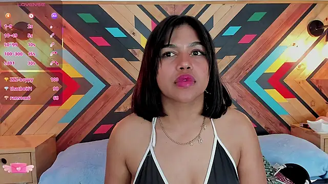 NaiirobiSwan's cam snapshot