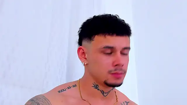 NoahhBrown's cam snapshot