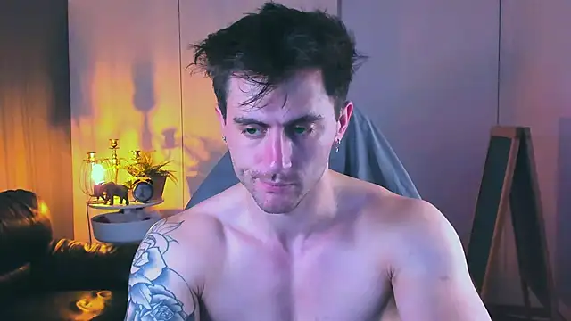 Oscar_Miller_'s cam snapshot