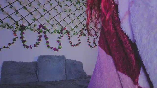 Lolarosesxs's cam snapshot