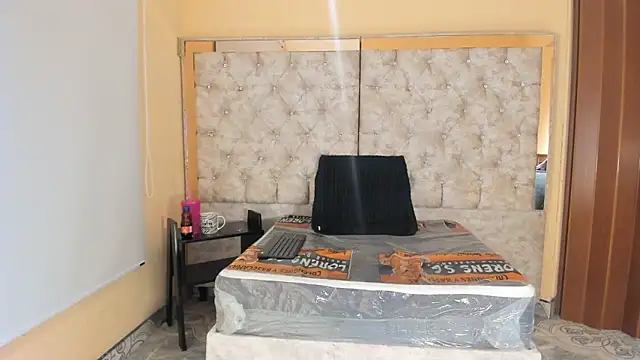 mia_wetts's cam snapshot