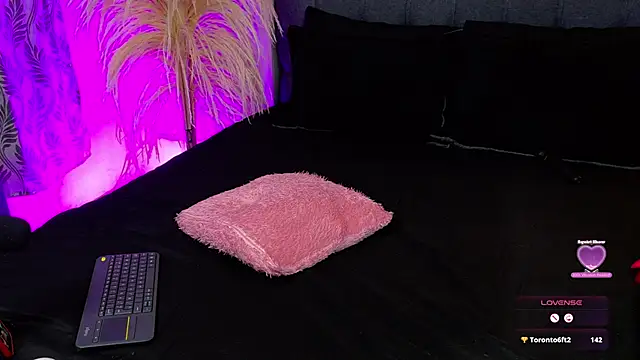 Rouse_Hilton live sex cam