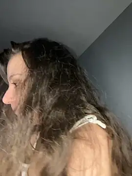 bunnythetailor's cam snapshot