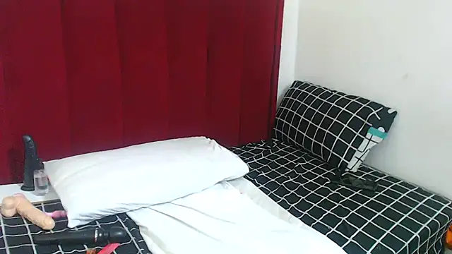 SexyChantyBabe25's cam snapshot