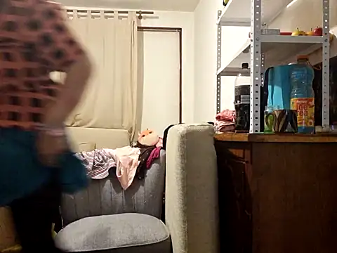 Samantha_Squirt@xh live sex cam