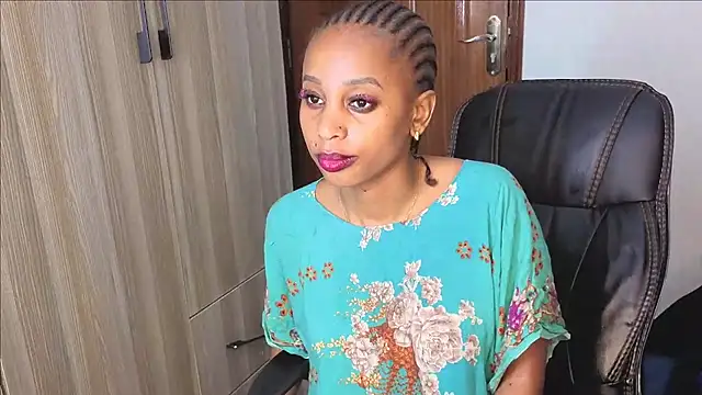 beauty_in_brown's cam snapshot