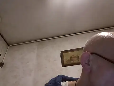 mariusica1@xh's cam snapshot