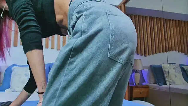 CassieFox_'s cam snapshot