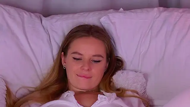 BeatriceEsmont's cam snapshot