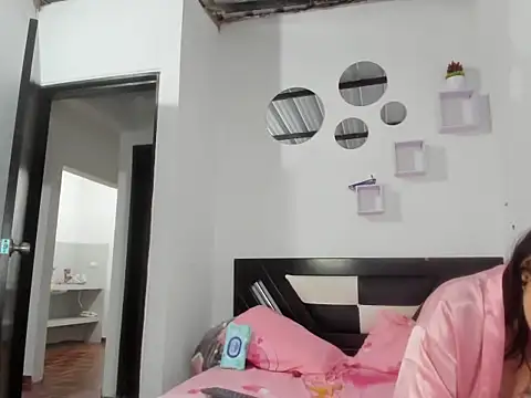 Twodirtyteens18's cam snapshot