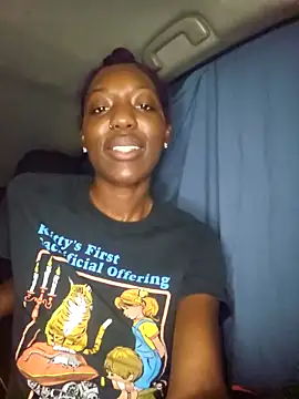 oliviaprettypussy's cam snapshot