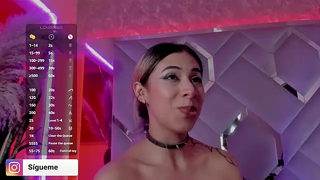 Sara_Foxx1's cam snapshot