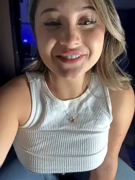 SaraFerreira live sex cam