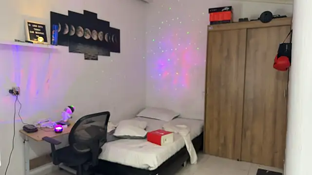 Kisan_Smith live sex cam