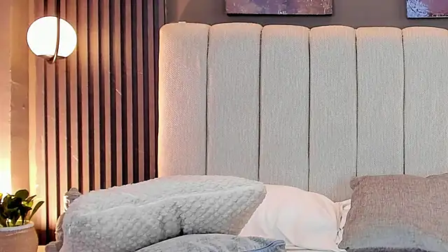 GiannaColling1's cam snapshot