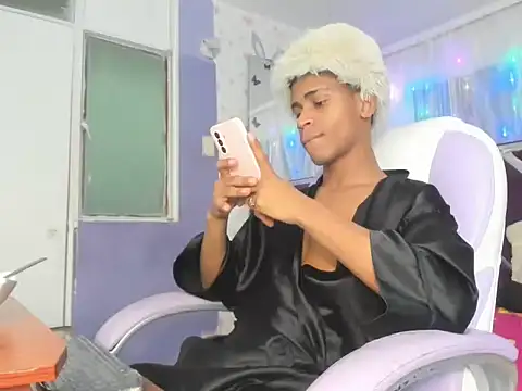 Santy_bigcock_01's cam snapshot