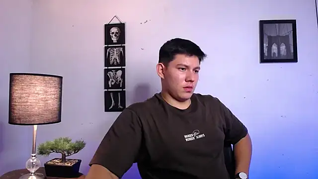 JamesCr_'s cam snapshot