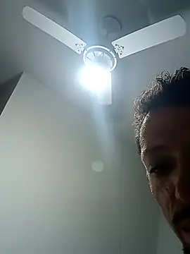 Cristinaluxy live sex cam